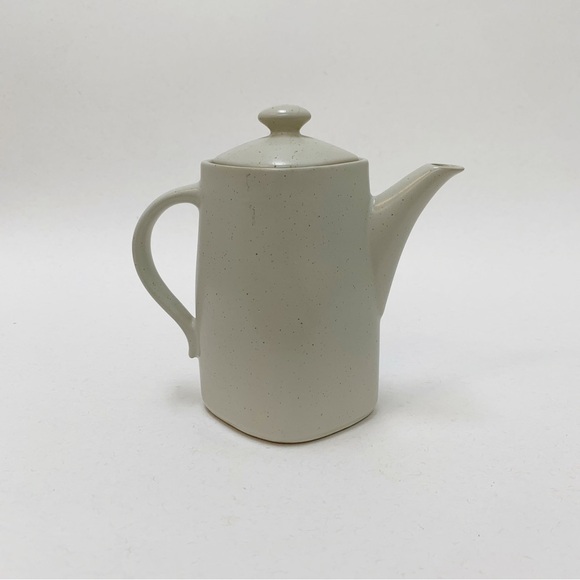 Vintage LINDT STYMEIST Japan Craftworks Linen 5.75” Creamer - Picture 1 of 11